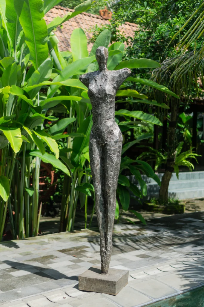 Instalasi patung flat sculpture